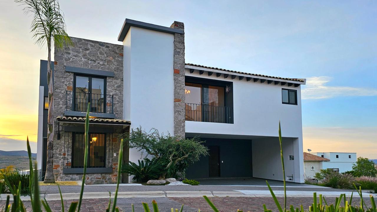 Residencia en Venta estilo Mexicano Contemporáneo
